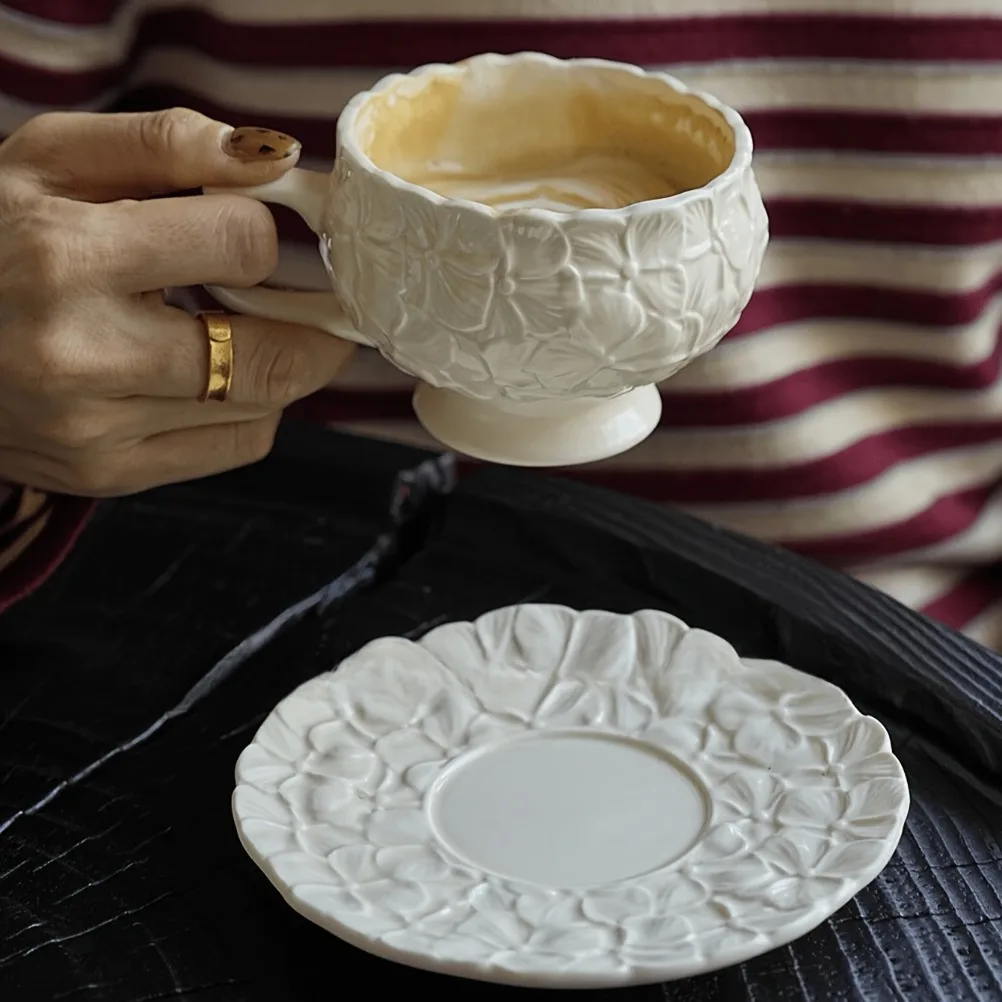 French Cream Relief Coffee Cup - огляд і ціна Coffee Tea Gift Set