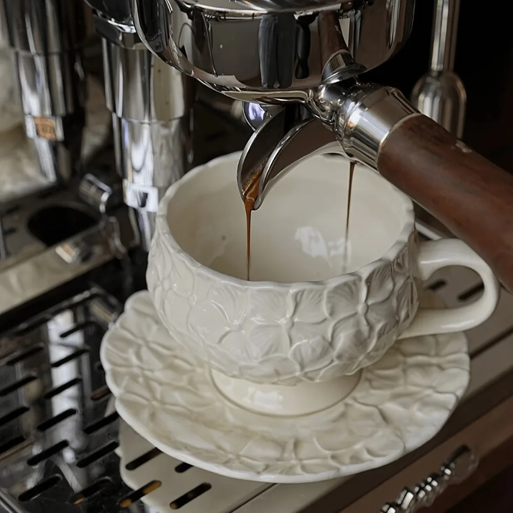 French Cream Relief Coffee Cup - огляд і ціна Coffee Tea Gift Set